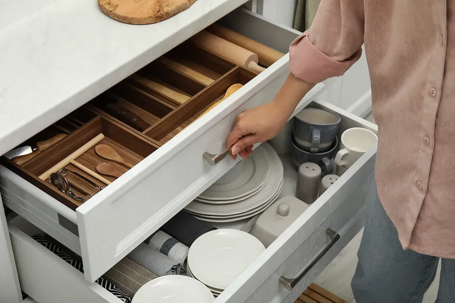 wide-drawers-for-efficient-storage